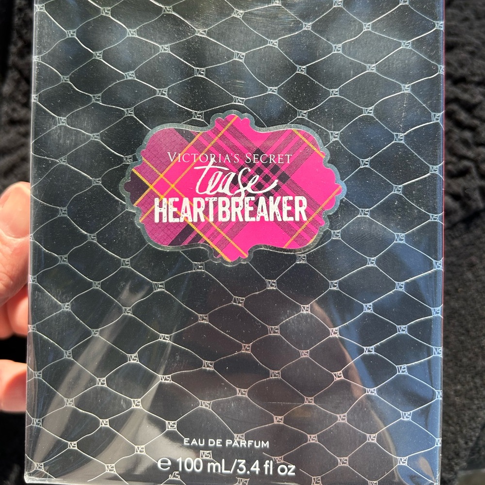 BNWT VS Tease Heartbreaker Eau de Parfum 3.4oz